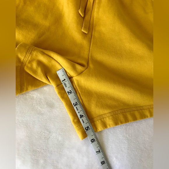 Old Navy Comfy Cozy Fleece Yellow  Shorts Women’s Size XS - Picture 7 of 7